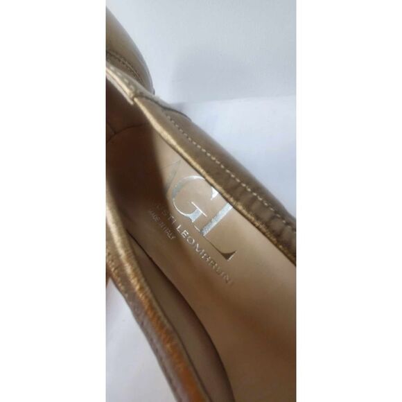 AGL 37 Gold soft leather slipon. Comfy. Granny Vibe. Luxury. Round Toes. #0739 - Picture 3 of 10